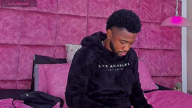 Snapshot of Drake_Nassir4 chatting on 02-05-25, 02:26 Drake Nassir4 online show from 02-05-25, 02:26