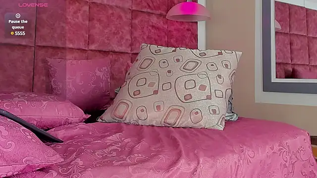 Snapshot of Drake_Nassir4 chatting on 02-06-25, 05:40 Drake Nassir4 online show from 02-06-25, 05:40