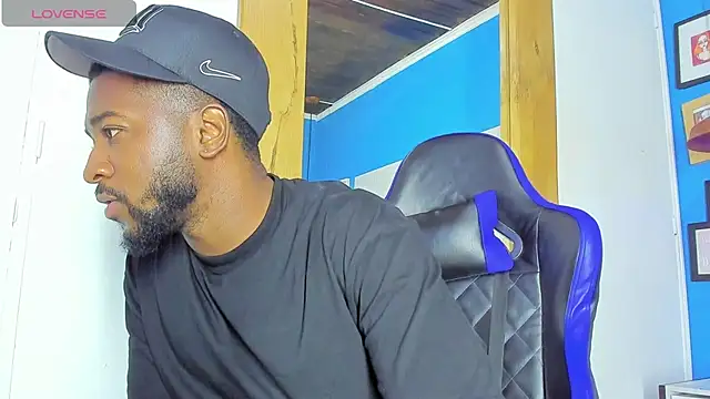 Snapshot of Drake_Nassir4 chatting on 09-26-25, 09:19 Drake Nassir4 online show from 09-26-25, 09:19