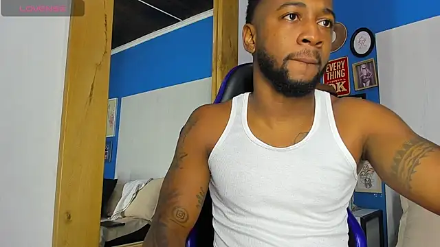 Snapshot of Drake_Nassir4 chatting on 09-28-25, 04:12 Drake Nassir4 online show from 09-28-25, 04:12