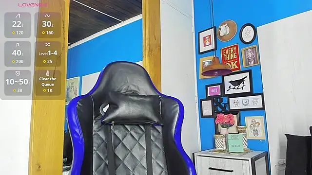 Snapshot of Drake_Nassir4 chatting on 10-14-25, 09:04 Drake Nassir4 online show from 10-14-25, 09:04