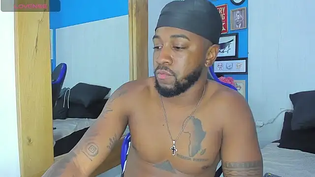 Snapshot of Drake_Nassir4 chatting on 10-29-25, 03:58 Drake Nassir4 online show from 10-29-25, 03:58