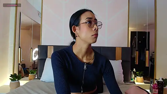 GabyPetit online show from 01-08-26, 07:49