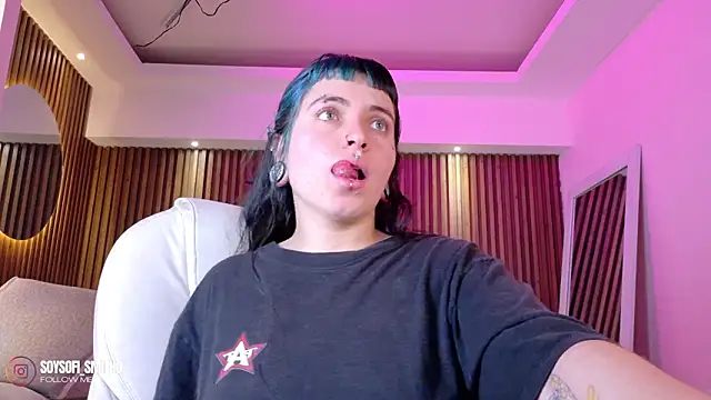 Snapshot of Lucy_Smith2 chatting on 03-20-26, 03:55 Lucy Smith2 online show from 03-20-26, 03:55