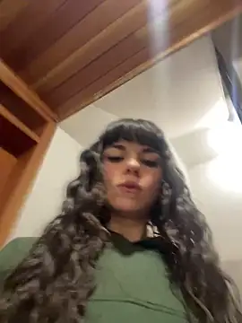 Snapshot of VioletaSubmissive chatting on 02-11-26, 08:47 VioletaSubmissive online show from 02-11-26, 08:47