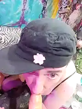 Boo-boo kittyfux online show from 01-15-25, 04:11