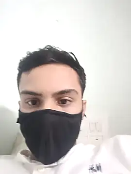 Snapshot of Mr_joh chatting on 11-27-25, 04:31 Mr joh online show from 11-27-25, 04:31