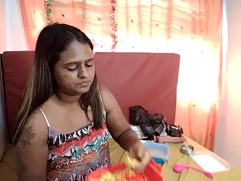 Snapshot of Indian_sunshine chatting on 01-02-25, 12:13 Indian sunshine online show from 01-02-25, 12:13