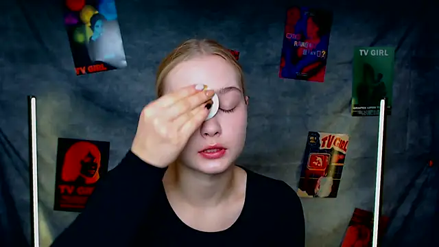 MademoiselleCl online show from 10-05-25, 06:34