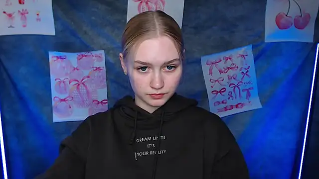 Snapshot of MademoiselleCl chatting on 02-16-26, 01:29 MademoiselleCl online show from 02-16-26, 01:29