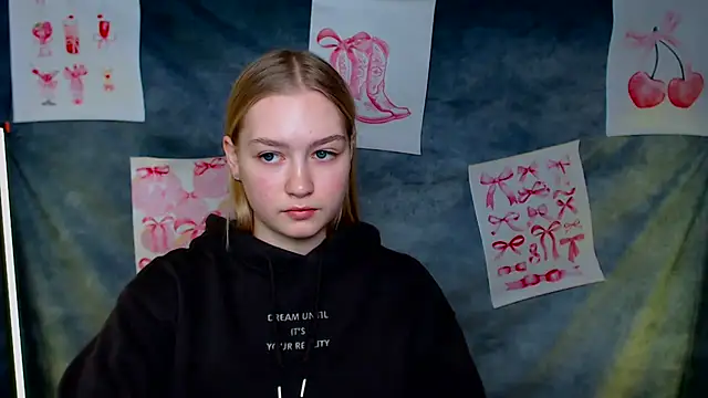 Snapshot of MademoiselleCl chatting on 02-21-26, 06:14 MademoiselleCl online show from 02-21-26, 06:14