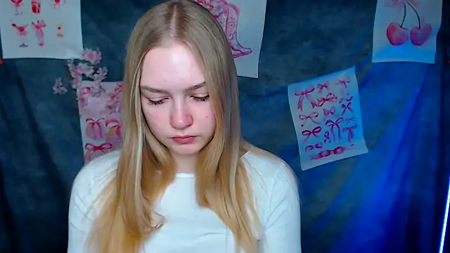 Snapshot of MademoiselleCl chatting on 03-05-26, 06:31 MademoiselleCl online show from 03-05-26, 06:31