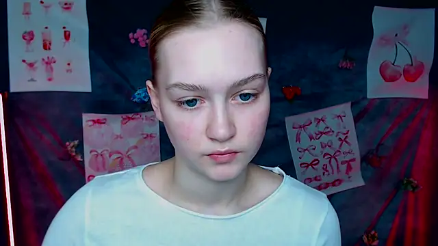 Snapshot of MademoiselleCl chatting on 03-15-26, 07:14 MademoiselleCl online show from 03-15-26, 07:14