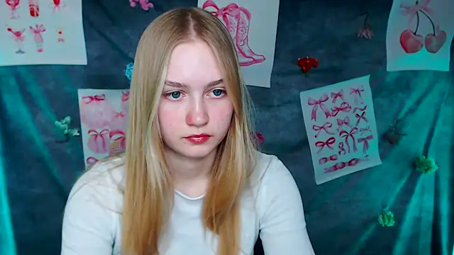 Snapshot of MademoiselleCl chatting on 03-20-26, 01:49 MademoiselleCl online show from 03-20-26, 01:49