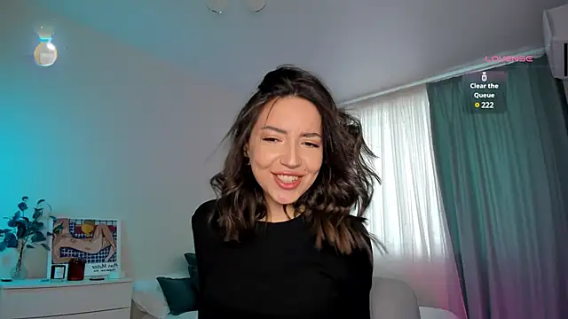 Snapshot of Oh_My_Dianee chatting on 02-10-25, 07:36 Oh My Dianee online show from 02-10-25, 07:36
