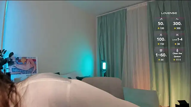 Oh My Dianee online show from 11-25-25, 07:30