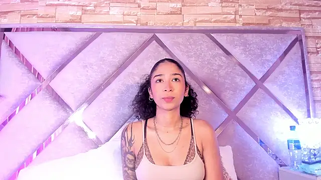  lanna jhonson  online show from 10-23-25, 11:09