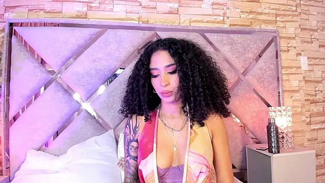  lanna jhonson  online show from 11-07-25, 03:06