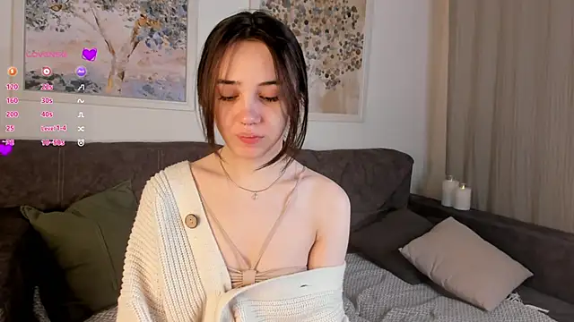 GillianDowdey online show from 02-08-25, 01:22