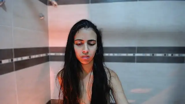 anna alvarez online show from 10-28-25, 01:25