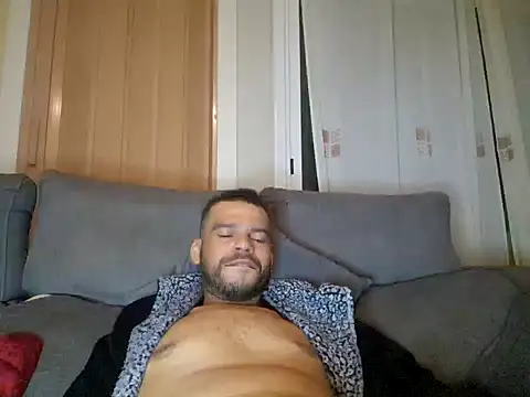 Snapshot of BombomNutela36 chatting on 02-01-25, 11:48 BombomNutela36 online show from 02-01-25, 11:48