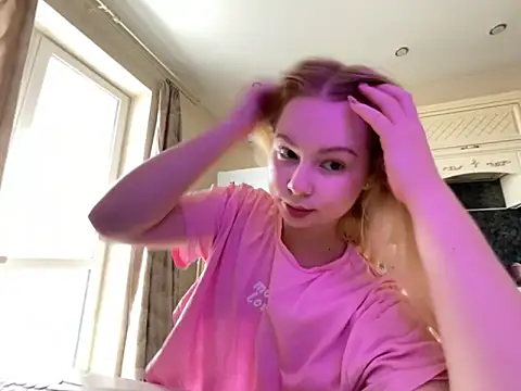 Snapshot of baby_lianaa chatting on 10-13-25, 10:15 baby lianaa online show from 10-13-25, 10:15