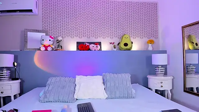 CheryelFox online show from 03-27-26, 10:42