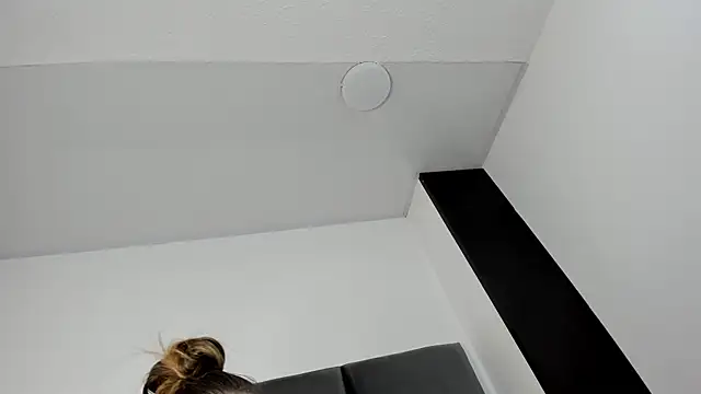 Snapshot of Lizz_Luna chatting on 10-08-25, 02:04 Lizz Luna online show from 10-08-25, 02:04