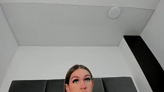 Snapshot of Lizz_Luna chatting on 10-11-25, 02:15 Lizz Luna online show from 10-11-25, 02:15