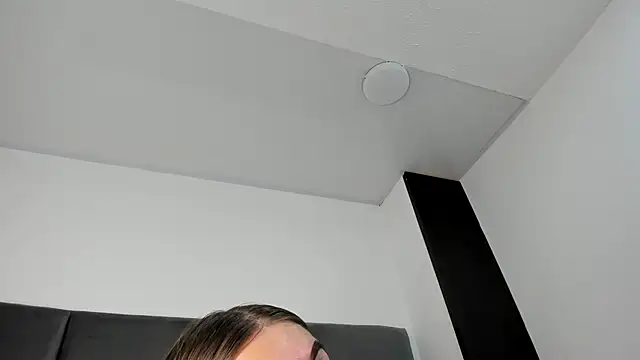 Snapshot of Lizz_Luna chatting on 10-30-25, 03:13 Lizz Luna online show from 10-30-25, 03:13