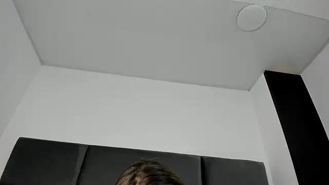 Snapshot of Lizz_Luna chatting on 11-04-25, 07:13 Lizz Luna online show from 11-04-25, 07:13