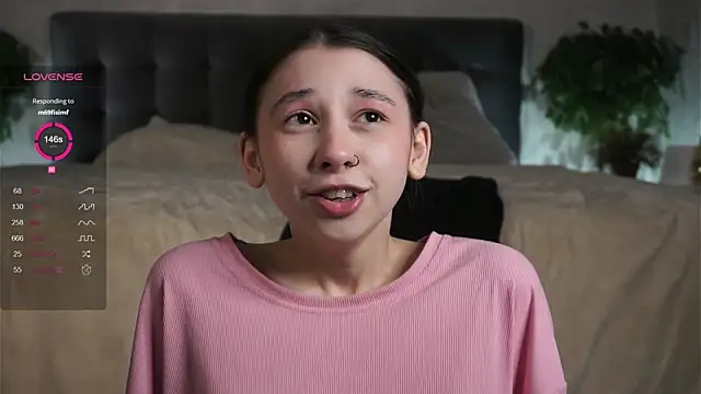 AislyEmbury online show from 02-16-25, 10:21