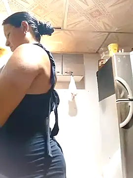 Snapshot of lupita_2023 chatting on 09-10-25, 01:55 lupita 2023 online show from 09-10-25, 01:55