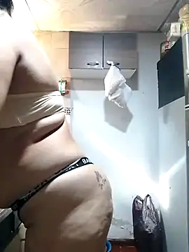 Snapshot of lupita_2023 chatting on 09-11-25, 01:22 lupita 2023 online show from 09-11-25, 01:22