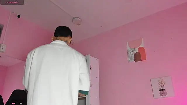 Snapshot of Ian_Castillo_ chatting on 09-26-25, 11:14 Ian Castillo online show from 09-26-25, 11:14