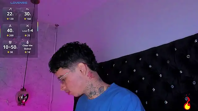 Snapshot of Ian_Castillo_ chatting on 10-03-25, 11:18 Ian Castillo online show from 10-03-25, 11:18