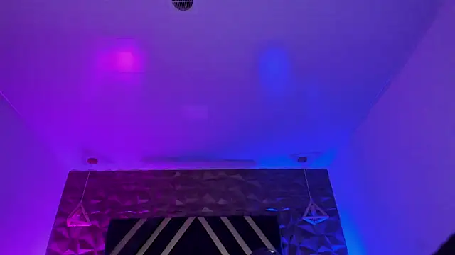 Ian Castillo  online show from 04-08-26, 11:43