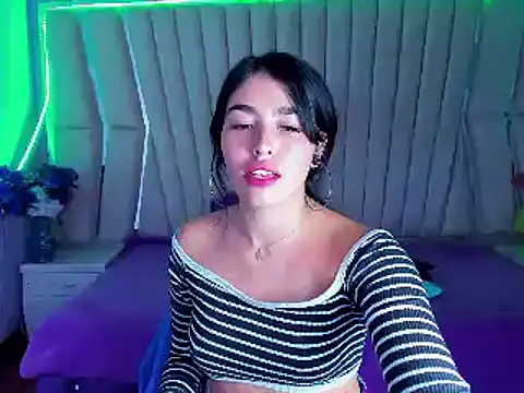 Mia Charlothe online show from 12-13-24, 07:25