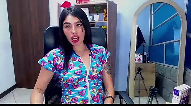 Mia Charlothe online show from 01-08-25, 06:41