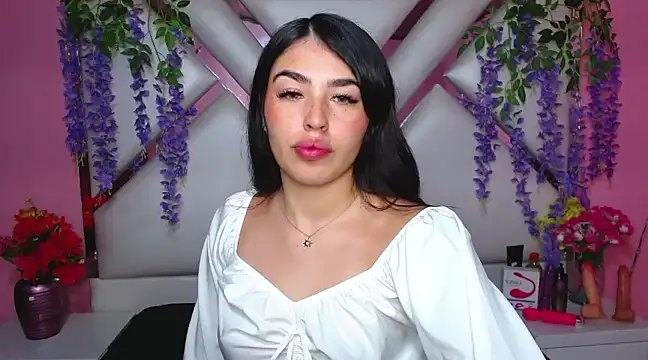 Mia Charlothe online show from 01-11-25, 03:34