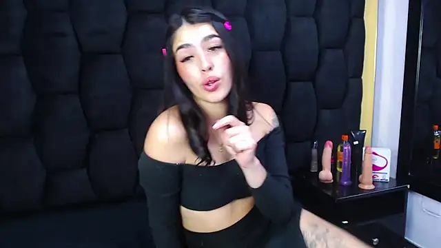 Mia Charlothe online show from 02-01-25, 03:08