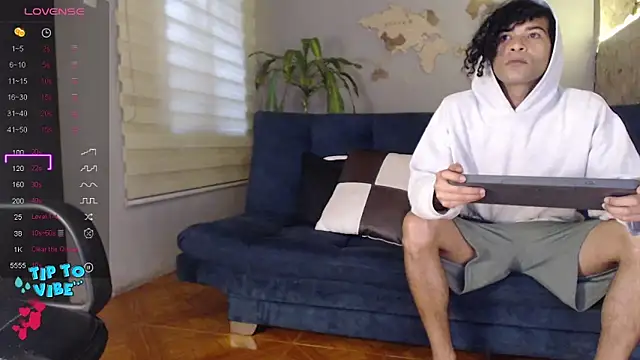 Aaron Jassell1 online show from 02-15-25, 01:27