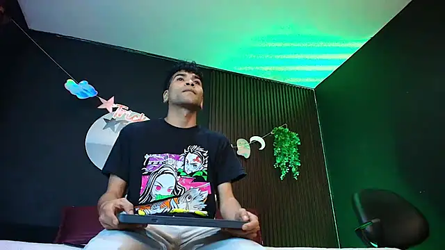 Snapshot of Aaron_Jassell1 chatting on 10-28-25, 02:48 Aaron Jassell1 online show from 10-28-25, 02:48