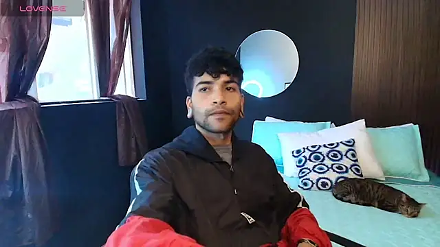 Snapshot of Aaron_Jassell1 chatting on 11-07-25, 05:02 Aaron Jassell1 online show from 11-07-25, 05:02