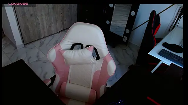 Snapshot of AntonellaAndNoah chatting on 07-22-26, 02:20 AntonellaAndNoah online show from 07-22-26, 02:20
