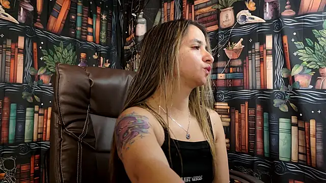 julietta   jackson online show from 01-30-25, 08:21