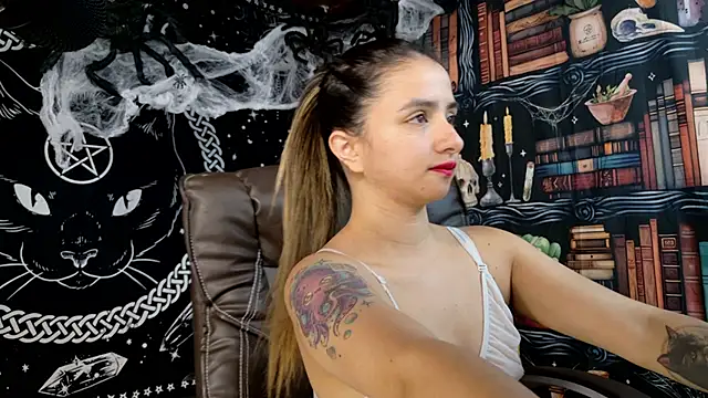 julietta   jackson online show from 10-04-25, 09:24