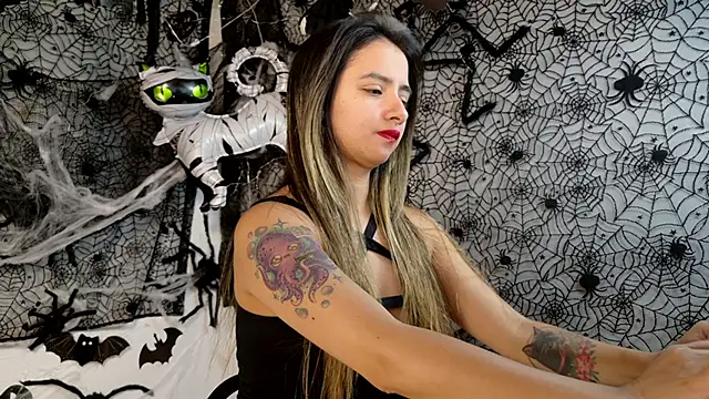 julietta   jackson online show from 10-17-25, 08:22