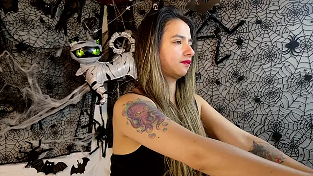 julietta   jackson online show from 10-20-25, 09:48