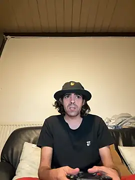 wolfwhite95 online show from 10-12-25, 01:04